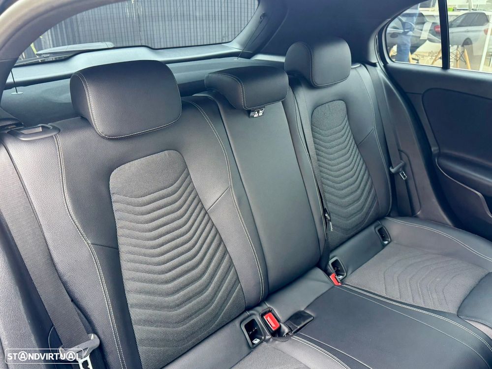 Mercedes-Benz A 180 d 7G-DCT AMG Line - 8