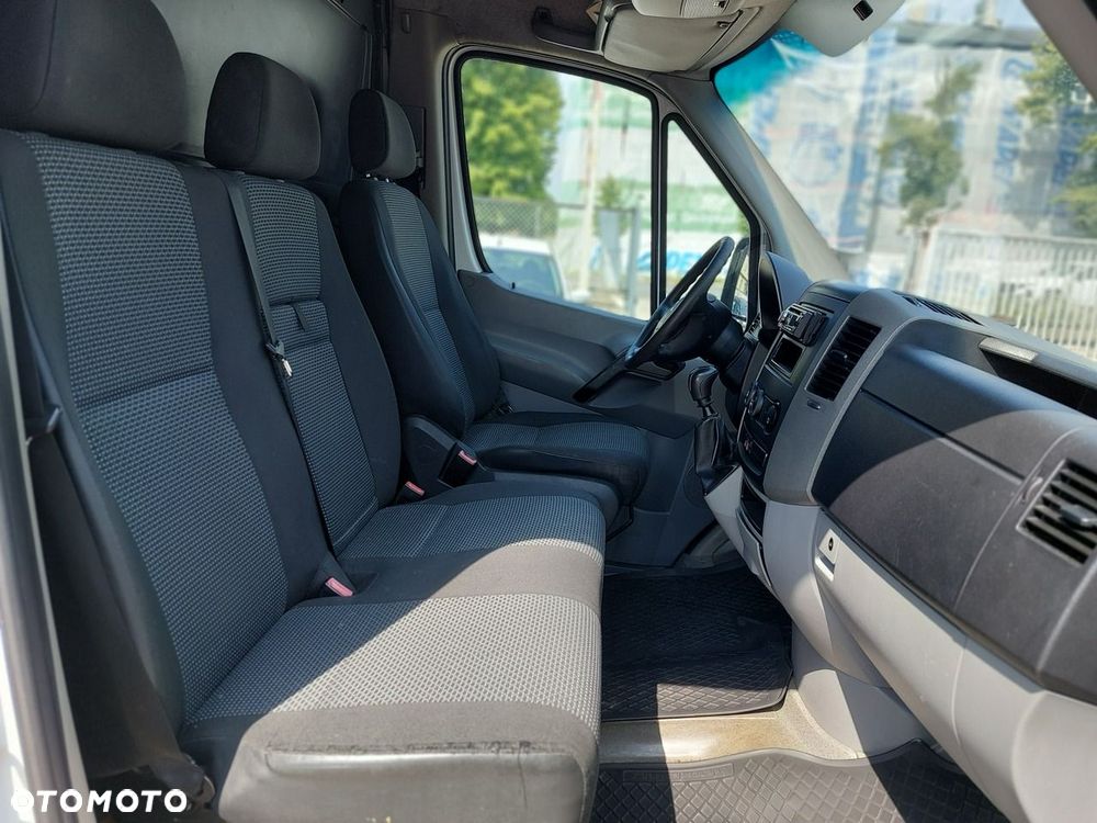 Mercedes-Benz Sprinter - 13