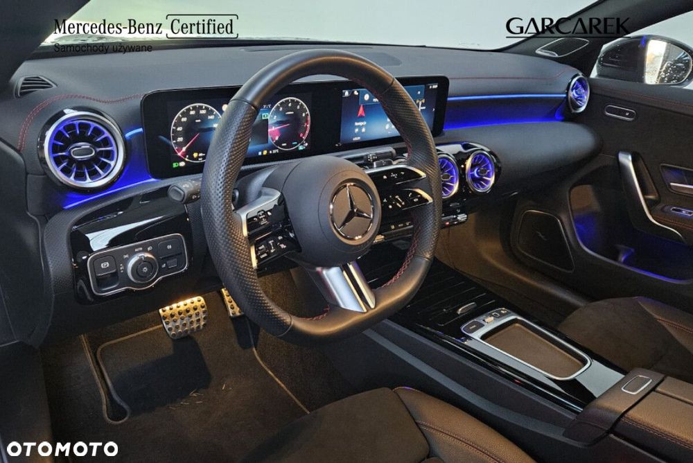 Mercedes-Benz CLA - 16