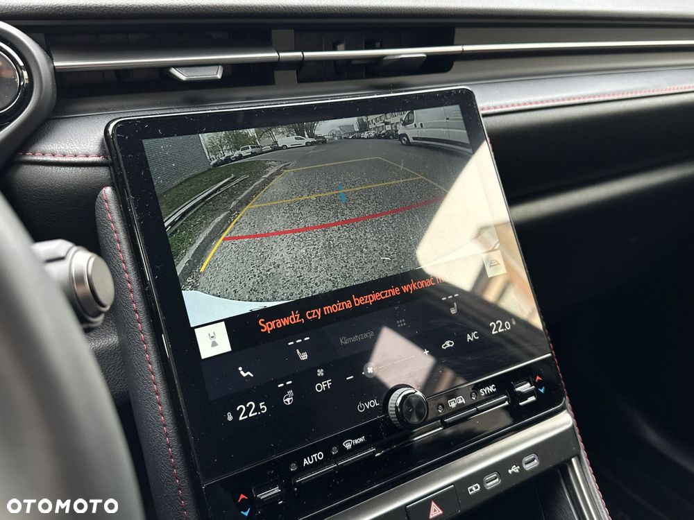 Lexus LBX 1.5 Hybrid Emotion - 22