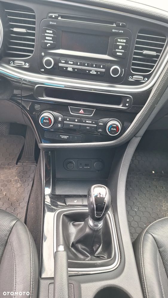 Kia Optima - 11