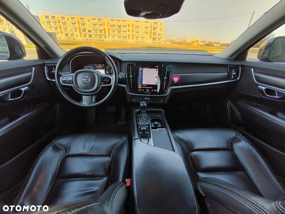 Volvo V90 Cross Country - 30