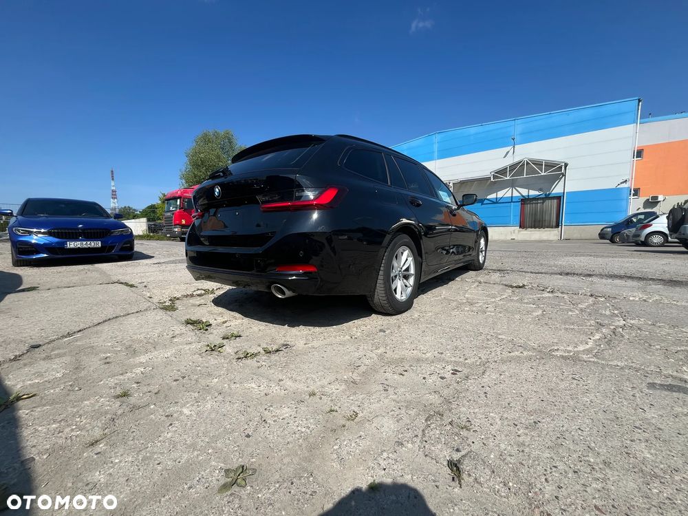 BMW Seria 3 318d Touring Sport Line - 3
