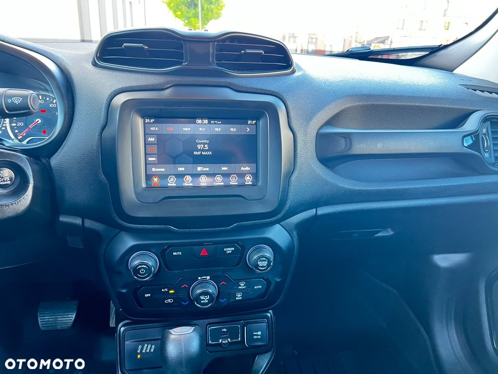 Jeep Renegade - 15