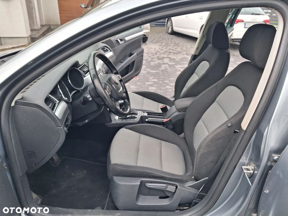 Skoda Superb 2.0 TDI DSG Exclusive - 11