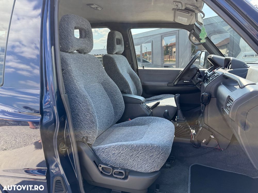 Mitsubishi Pajero Metal Top 2.5 TD GL - 15