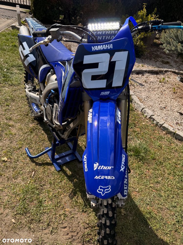 Yamaha YZF - 18