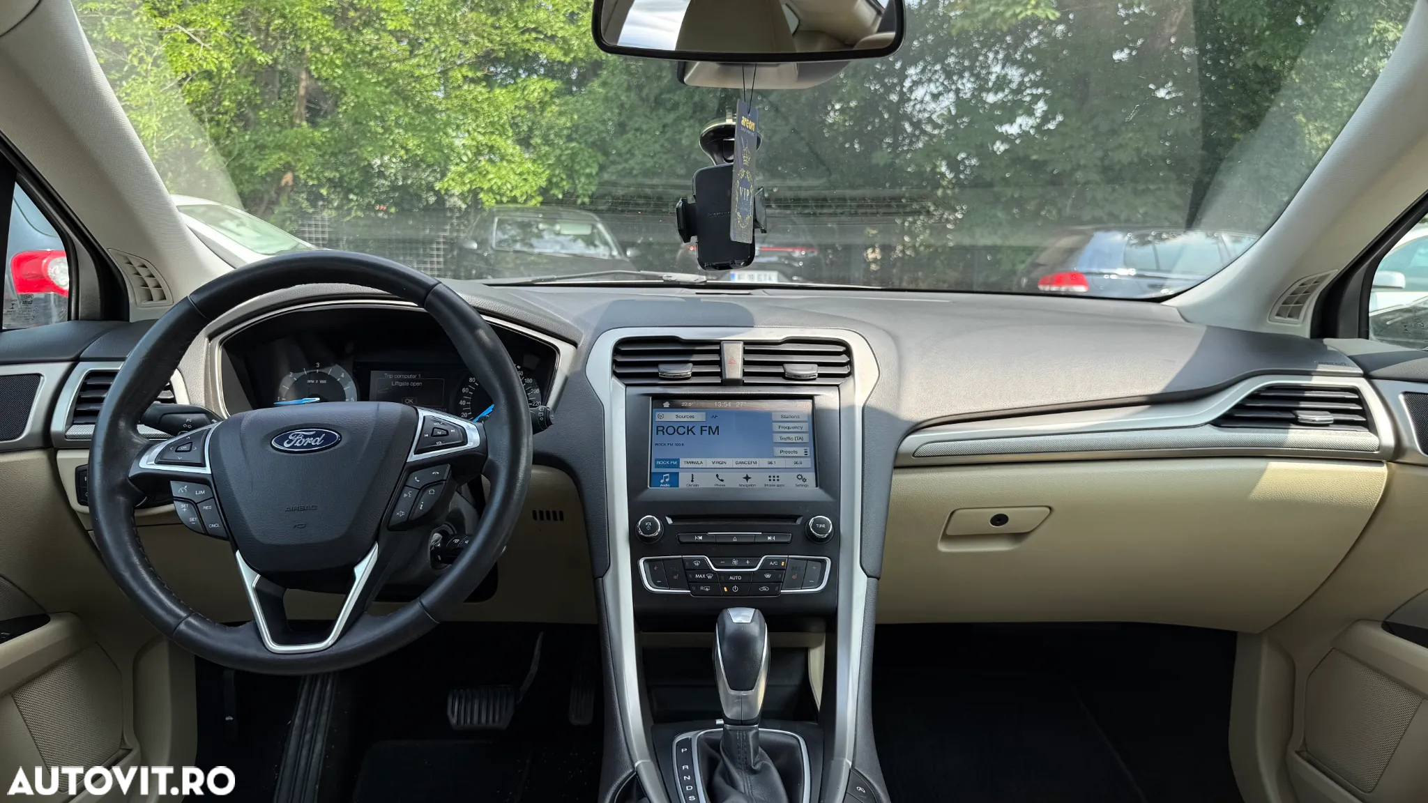 Ford Mondeo 2.0 TDCi Powershift Business - 12