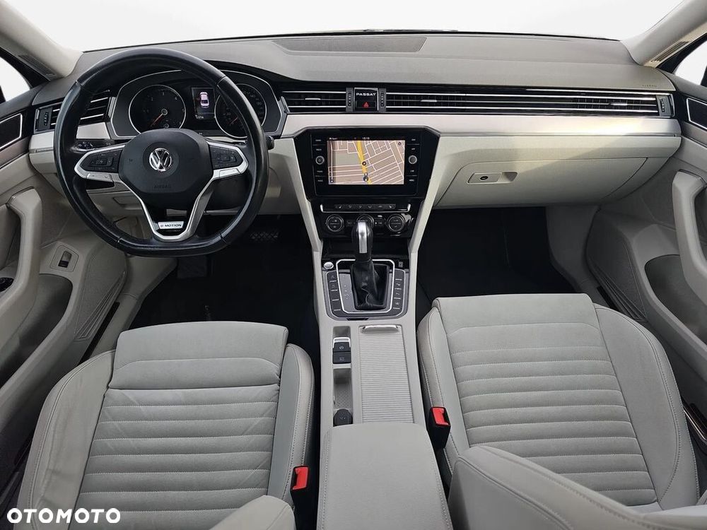 Volkswagen Passat - 6