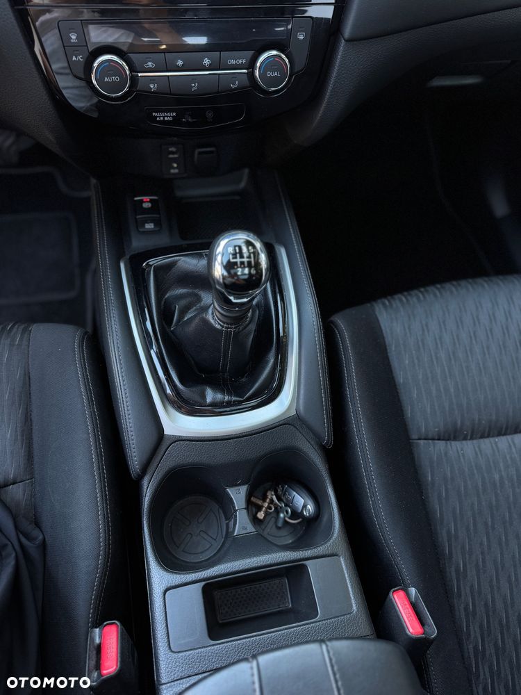 Nissan X-Trail 1.6 DIG-T N-Connecta 2WD - 20