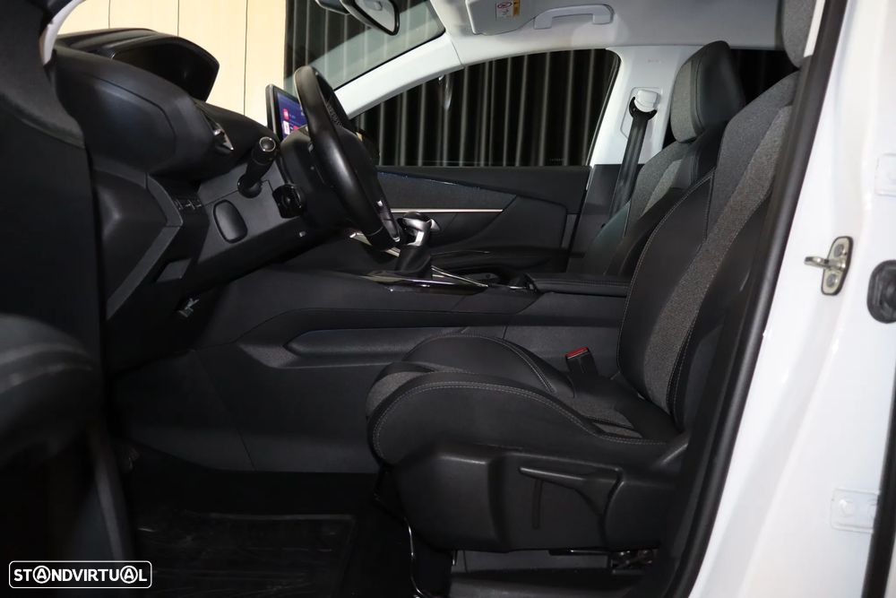Peugeot 3008 PureTech 130 Stop & Start GPF Allure - 19