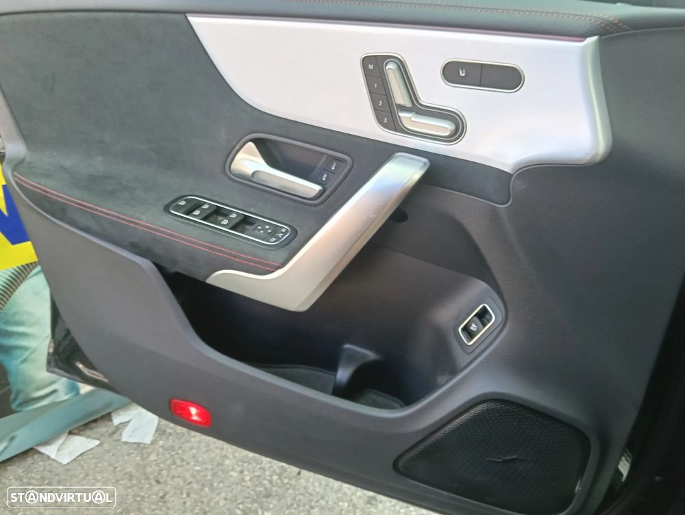 Mercedes-Benz CLA 180 d Shooting Brake AMG Line Aut. - 23