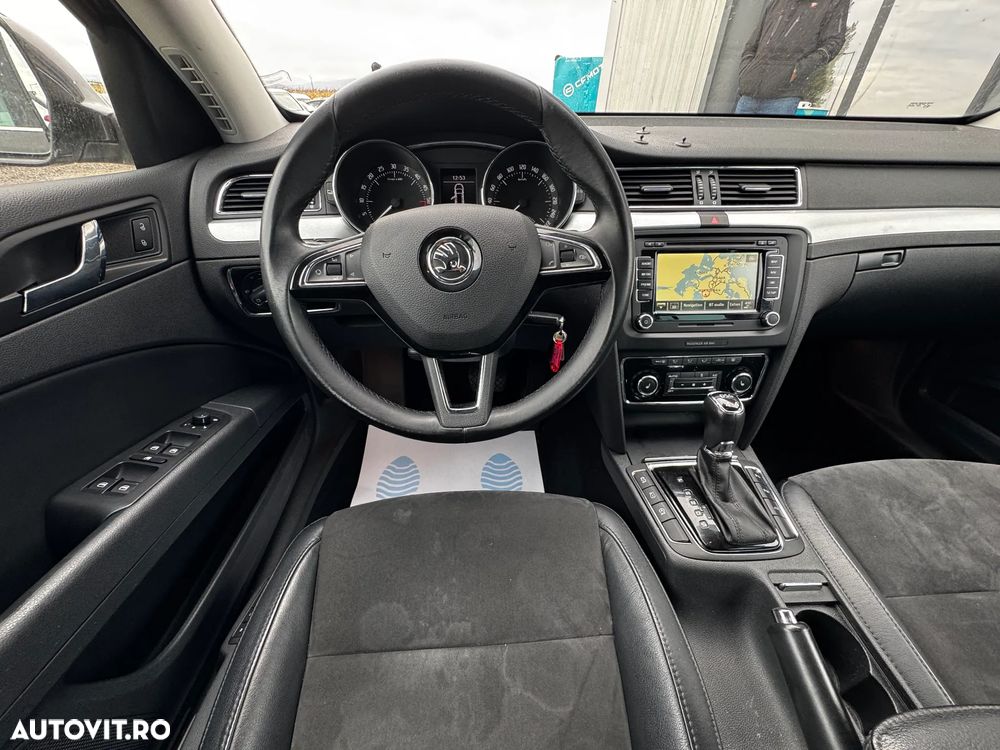 Skoda Superb 2.0 TDI DSG Elegance - 29