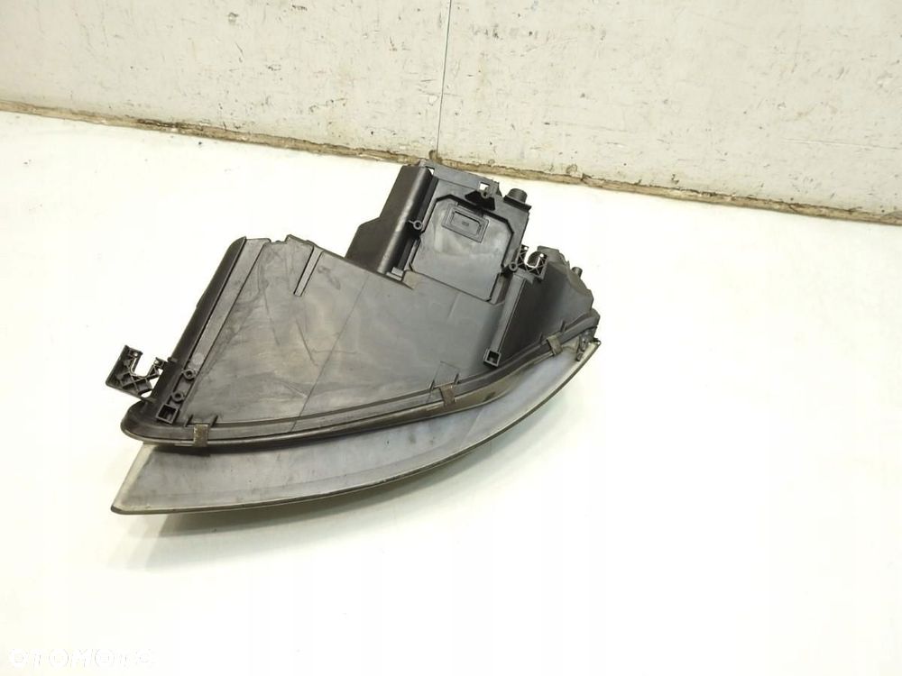 LAMPA PRAWA PRZEDNIA PRZÓD AUDI A3 8P 8P0941004K 0301206202 - 3