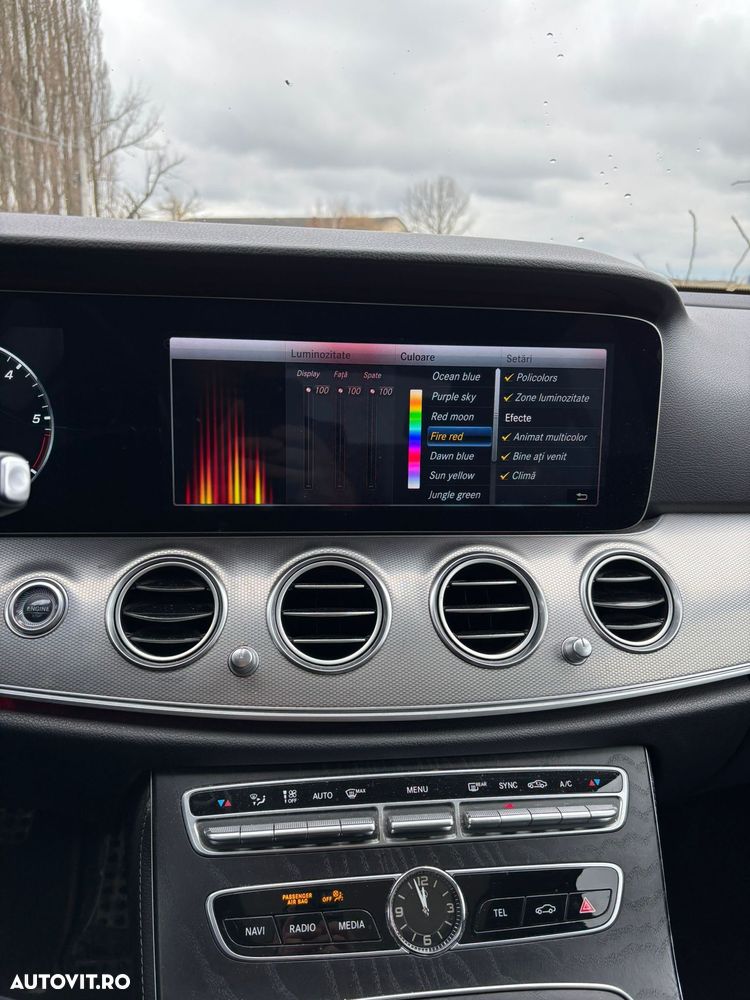 Mercedes-Benz E 220 d Aut. - 11