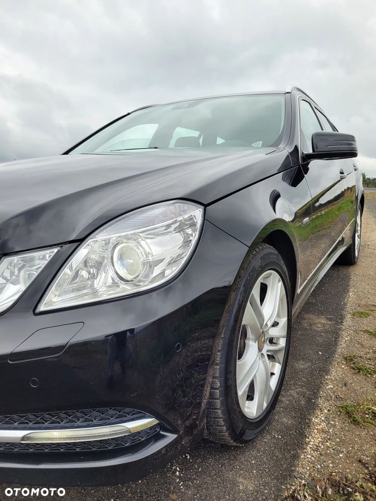 Mercedes-Benz Klasa E 200 CGI BlueEffICIENCY Avantgarde - 13