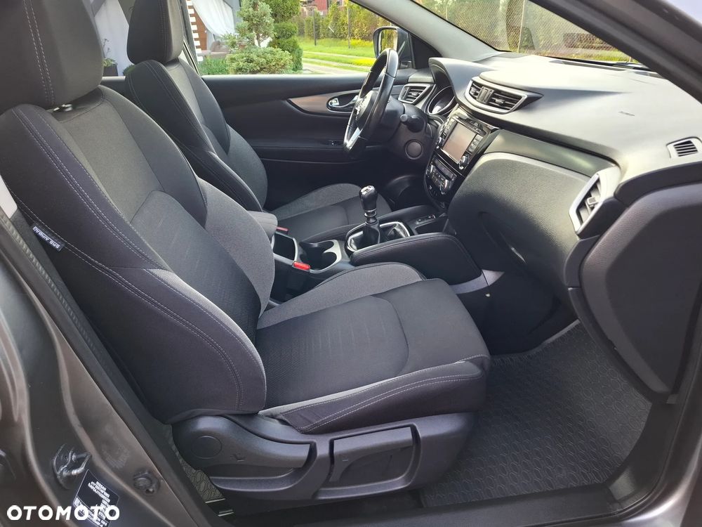 Nissan Qashqai 1.2 DIG-T N-Connecta - 24