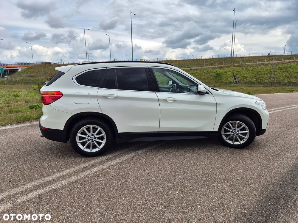 BMW X1 xDrive20d xLine - 4