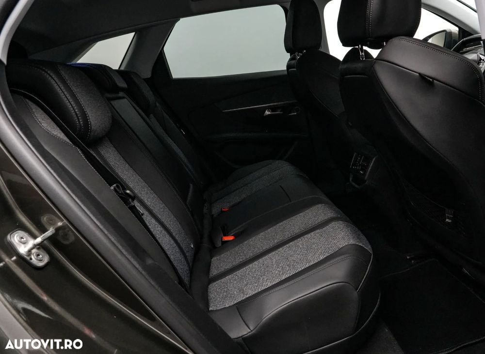 Peugeot 3008 PHEV 180 EAT8 Allure Pack - 16