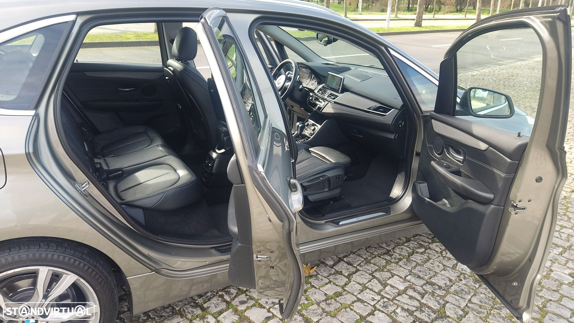 BMW 225xe Active Tourer Line Luxury - 28