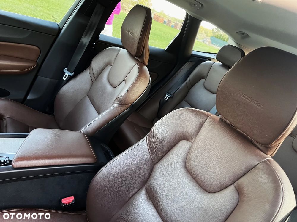 Volvo XC 60 B4 D AWD Geartronic Inscription - 34