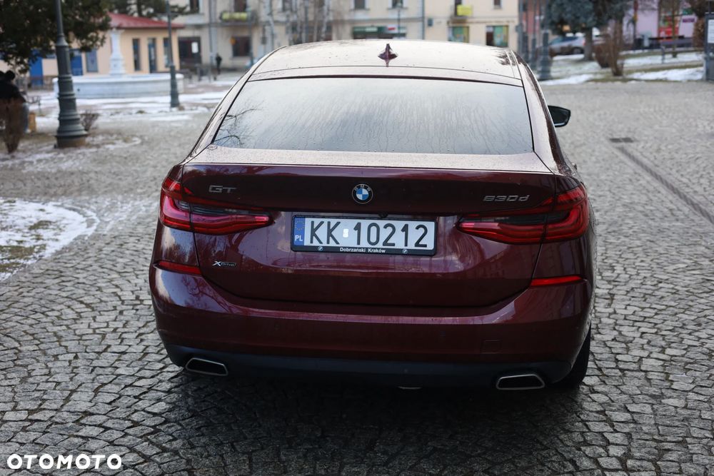 BMW 6GT - 7
