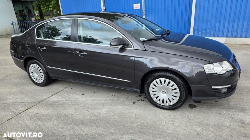 Volkswagen Passat 2.0TDI Comfortline DPF - 1