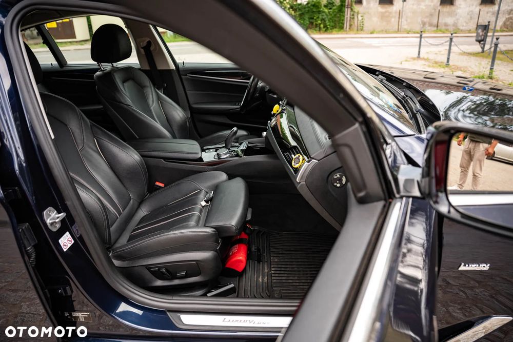 BMW Seria 5 520d Luxury Line - 29