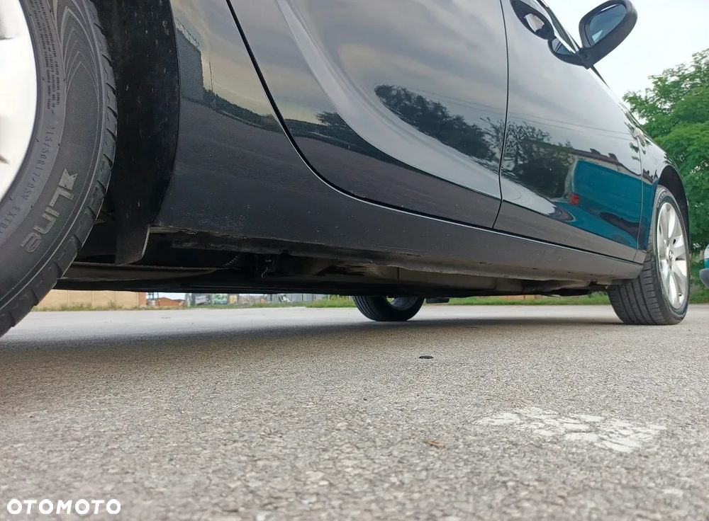 Opel Astra 1.4 Turbo 150 Jahre - 12