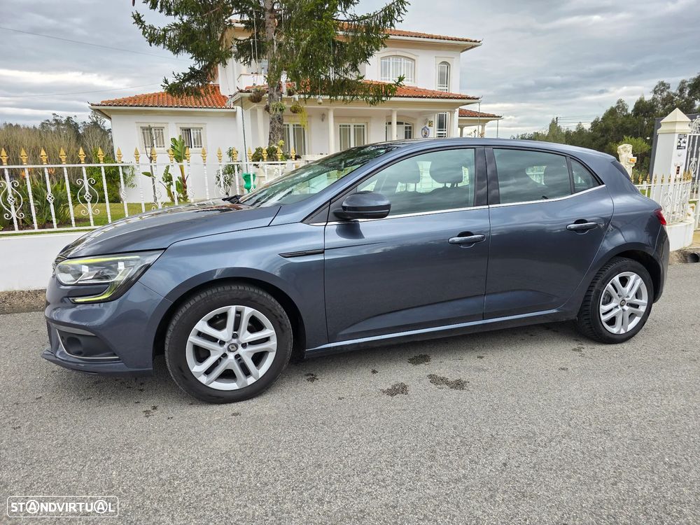 Renault Mégane 1.5 dCi Dynamique S - 2