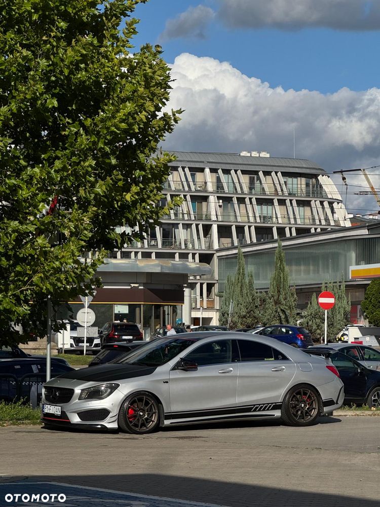 Mercedes-Benz CLA 200 7G-DCT AMG Line - 10
