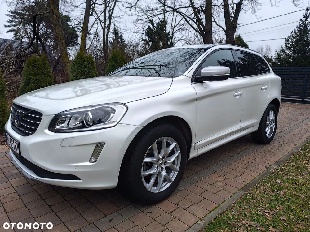 Volvo XC 60 D4 AWD Momentum - 1