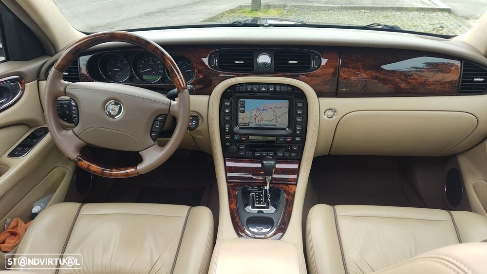 Jaguar XJ XJ6 2.7 D V6 Executive - 14