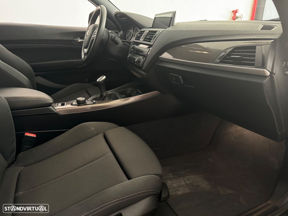 BMW 218 d Cabrio Line Sport - 28