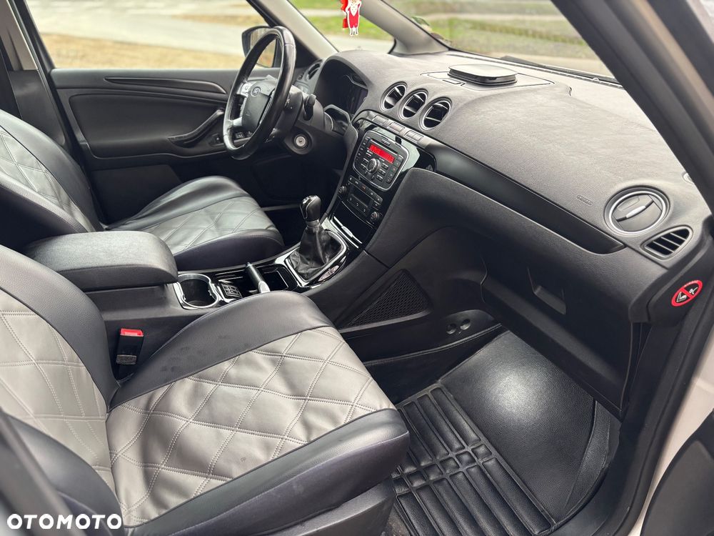 Ford S-Max 2.0 Titanium - 20