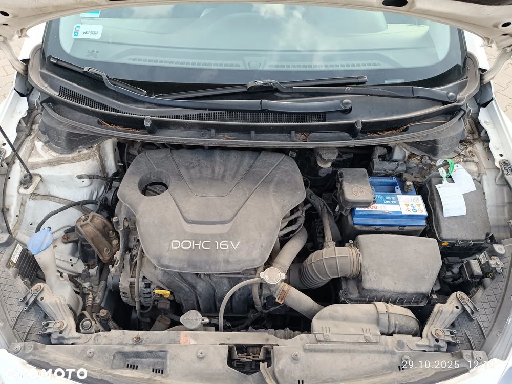 Hyundai i30 1.6 Classic + - 12