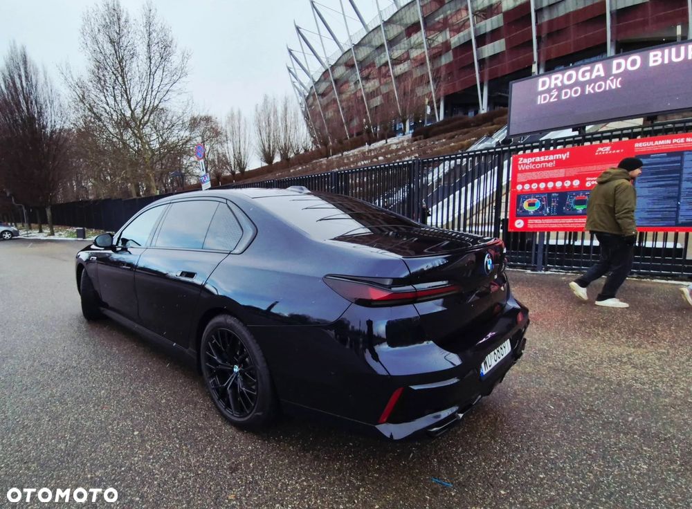 BMW Seria 7 M760e PHEV xDrive sport - 6