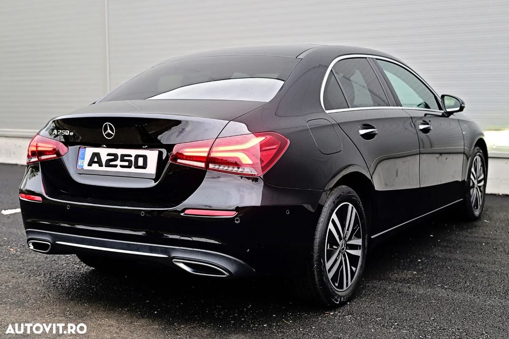 Mercedes-Benz A 250 e 8G-DCT Edition 2020 - 11
