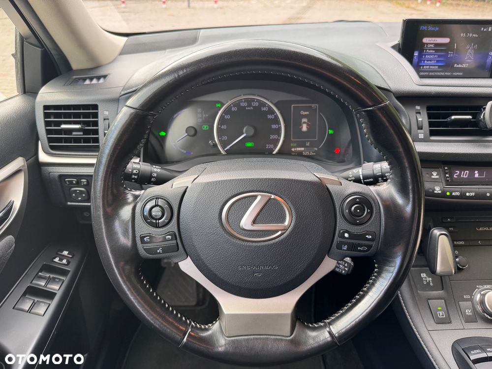 Lexus CT - 17