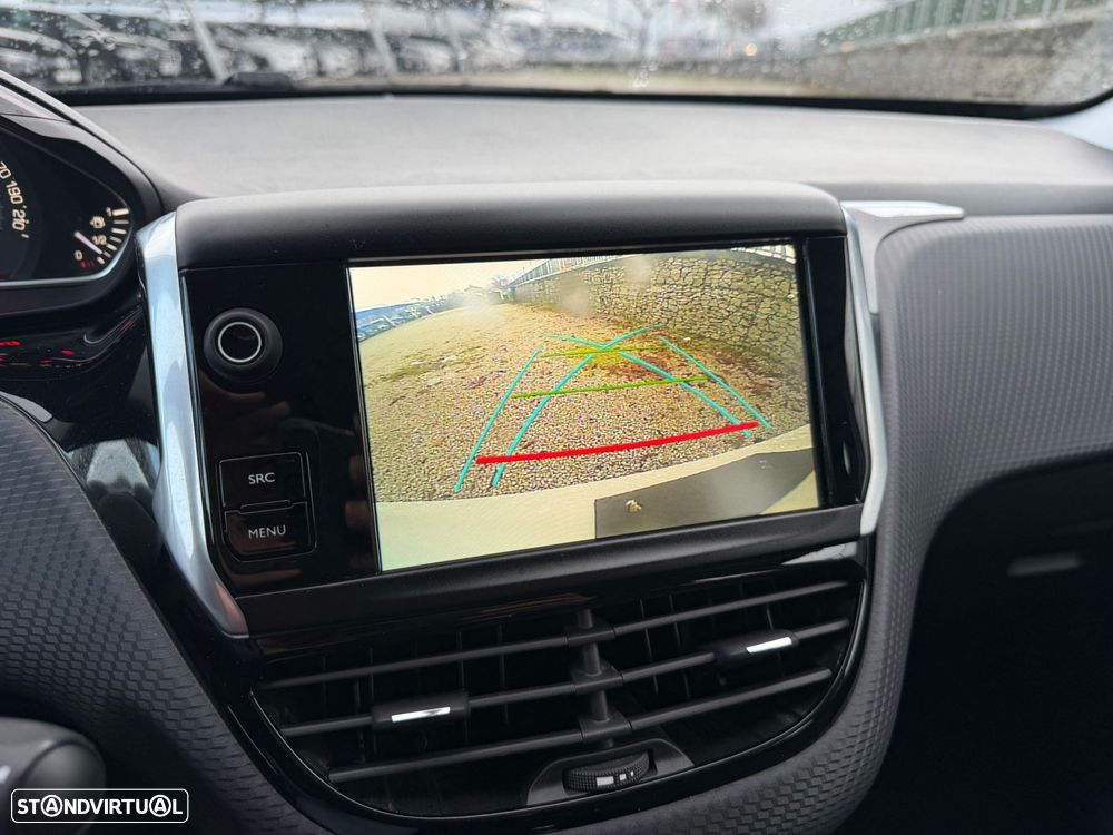 Peugeot 2008 1.2 PureTech Allure - 15