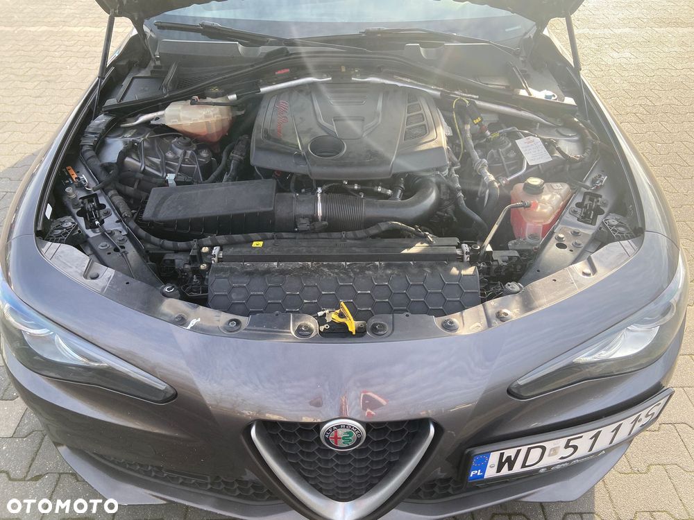 Alfa Romeo Giulia 2.0 Turbo 16V AT8 Veloce Ti - 5