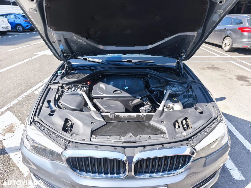 BMW Seria 5 520d AT - 12