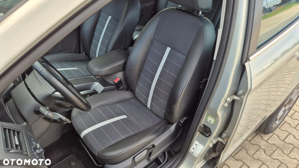 Ford Kuga 2.0 TDCi Trend - 24