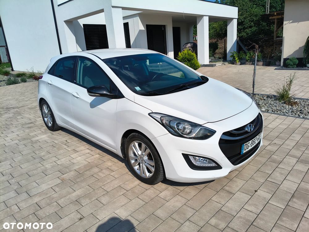 Hyundai i30 1.6 CRDi Comfort EU5 - 9