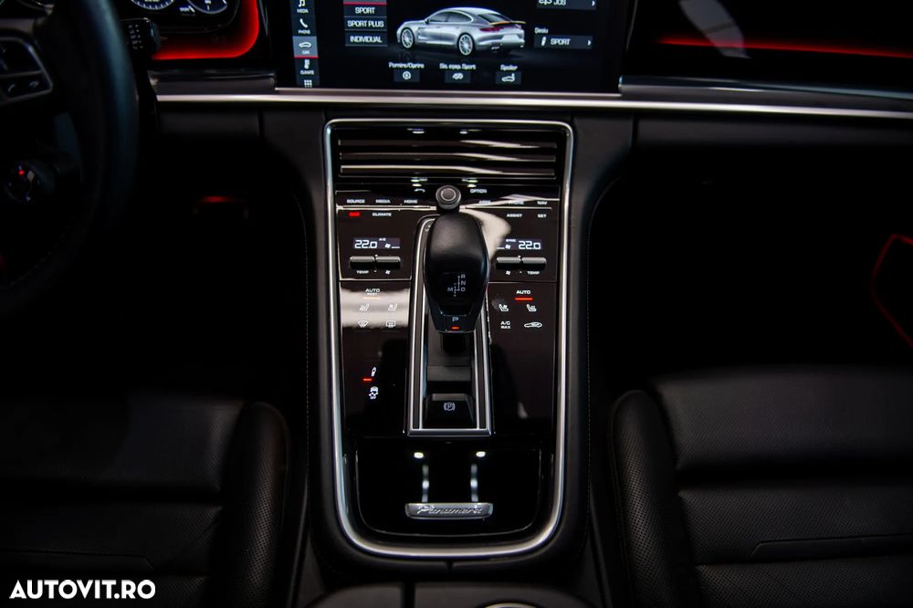 Porsche Panamera Turbo - 24