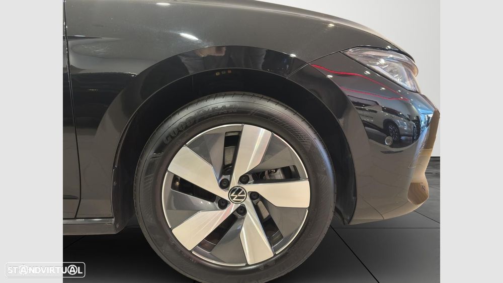 VW Passat Variant 2.0 TDI Business DSG - 9