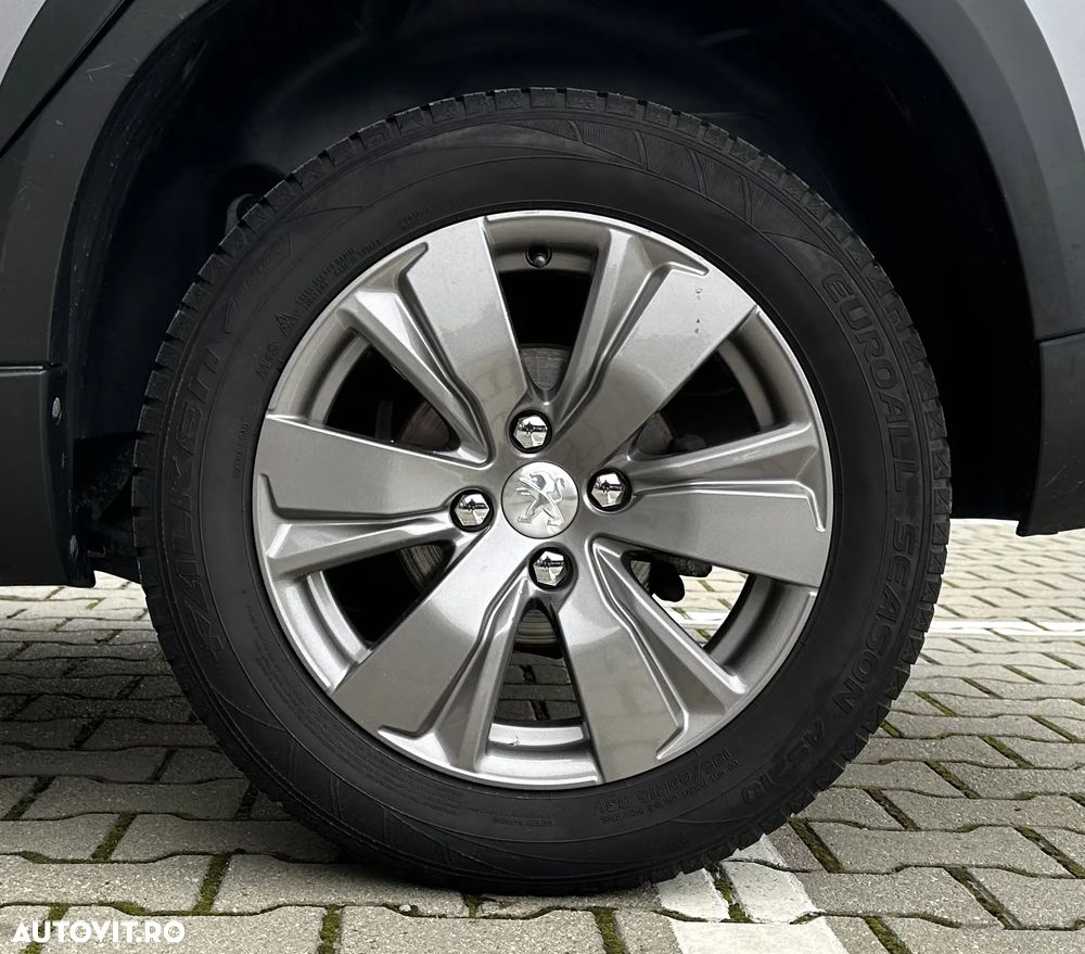 Peugeot 2008 - 24
