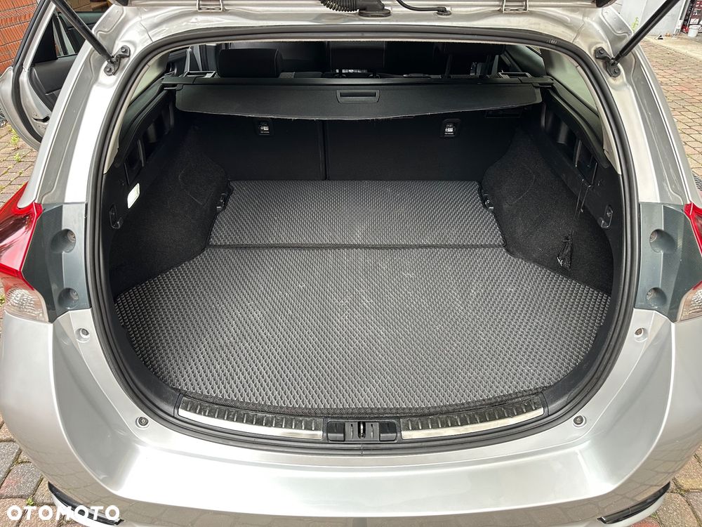 Toyota Auris - 15