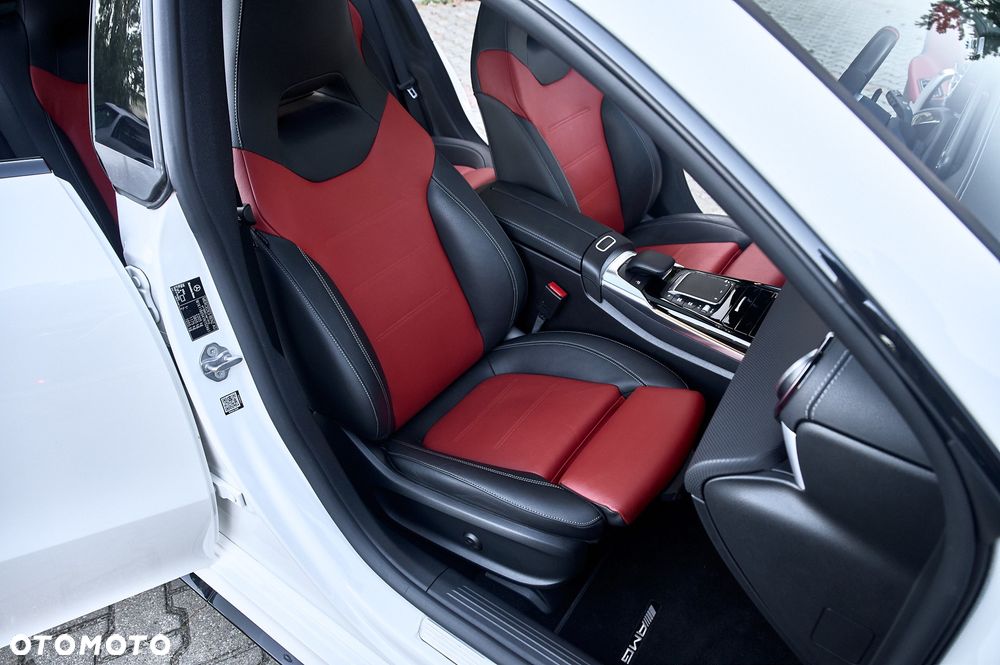 Mercedes-Benz CLA - 24