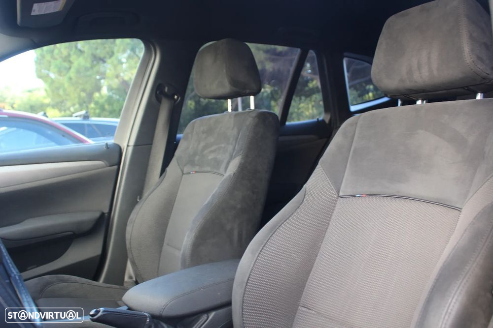 BMW X1 18 d sDrive Pack M - 8